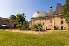 Ferienhaus - Le Grand Gite du Chateau - Bäuerliches Haus in Chalais (13 Personen)