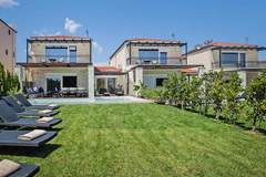 Ferienhaus - Holiday homes Sunny Villas Resort and SPA Chanioti-EXCLUSIVE FAMILIY VILLA 4 BEDROOMS private pool - Ferienhaus in Chanioti (8 Personen)