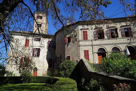 Castello di Robella - Schloss in Robella (4 Personen)
