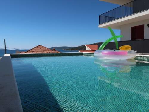 Ferienhaus Viva-by the sea-by the pool