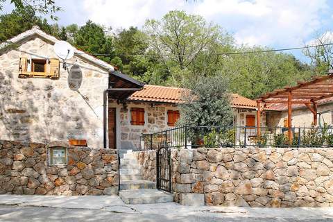 holiday home Jucinovi Dvori Starigrad PaklenicaVilla ca 150 qm für 12 Personen - Ferienhaus in Starigrad-Paklenica (12 Personen)