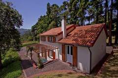 Ferienhaus - Quinta das Colmeias Cottage - Bäuerliches Haus in Santo Antonio da Serra, Santa Cruz (6 Personen)