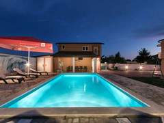 Ferienhaus - Ferienhaus VIlla Eldina