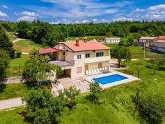 Ferienhaus - Ferienhaus Larisa