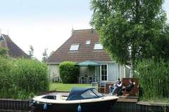 Ferienhaus - Wellness aan het Water - Ferienhaus in Earnewald (8 Personen)