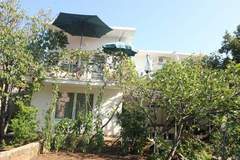Ferienwohnung - Apartman Doka - Ferienunterkunft in Starigrad-Paklenica (10 Personen)