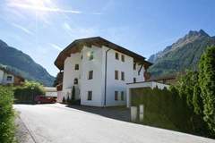 Ferienwohnung - Grüner - Ferienunterkunft in Längenfeld (4 Personen)
