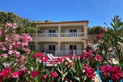 Ferienhaus, Exklusive Unterkunft - Chateau Henry - Ferienunterkunft in Montbrun des Corbières (12 Personen)