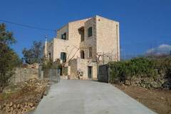 Ferienhaus, Exklusive Unterkunft - Villa Alon - Ferienunterkunft in Margarites (10 Personen)