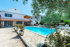 Ferienhaus - Villa Roko - Ferienunterkunft in Bibinje (12 Personen)