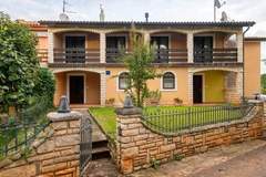 Ferienhaus - Sara - Ferienunterkunft in Brtonigla (8 Personen)