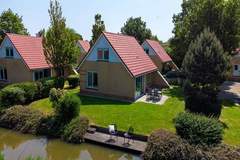 Ferienhaus - Villavakantiepark IJsselhof 6 - Ferienunterkunft in Andijk (6 Personen)