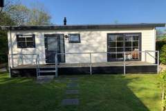 Ferienhaus - Recreatiepark Wiringherlant - Wiringher Chalet 94 - Ferienunterkunft in Hippolytushoef (4 Personen)