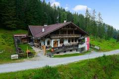 Ferienhaus - Herzebenalm - Ferienunterkunft in Neustift (15 Personen)