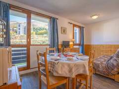 Ferienwohnung - Ferienwohnung Sarvan 315