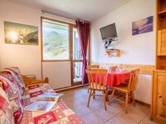 Ferienwohnung - Ferienwohnung Sarvan 208