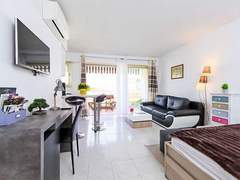 Ferienwohnung - Ferienwohnung Villa Lerins