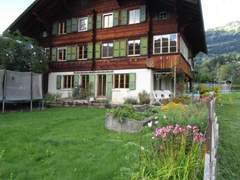 Ferienwohnung - Ferienwohnung Chalet Halten