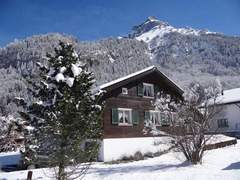 Ferienwohnung - Ferienwohnung Chalet Fluegärtli