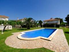 Ferienwohnung - Ferienwohnung Residencial Eurosol de los Monteros