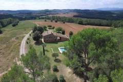 Ferienhaus - Masia Can Roca de Dalt - Ferienunterkunft in Romanyà d'Empordà (8 Personen)