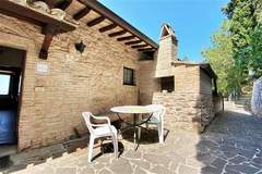 Ferienhaus - Casa 8 persone - Ferienunterkunft in Assisi (8 Personen)