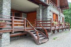 Ferienwohnung - Chalet Antey Grande Diciotto - Appartement in Antey St. Andre (22 Personen)