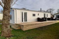 Ferienhaus - Recreatiepark Wiringherlant - Wiringher Chalet 83 - Ferienunterkunft in Hippolytushoef (4 Personen)