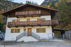 Ferienhaus - Chalet Friedl - Ferienhaus in Längenfeld (13 Personen)