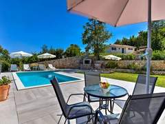 Ferienwohnung - Ferienwohnung Villa Tara