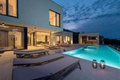 Ferienhaus, Exklusive Unterkunft - Villa rOvni - Ferienunterkunft in Labin (8 Personen)