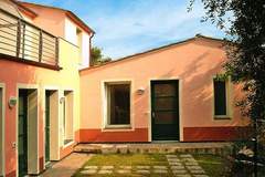 Ferienwohnung - Apartments Borgo Verde Imperia superior M4U/A4 Superior - Ferienunterkunft in Imperia (4 Personen)