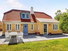 Ferienhaus - Ferienhaus Karmen - 100m from the sea