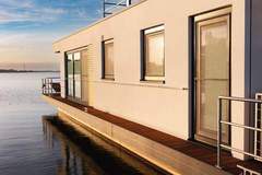 Houseboat Floating House Küstennebel 1 44 m² -  in Ribnitz-Damgarten (4 Personen)