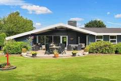 Ferienhaus - Ferienunterkunft in Væggerløse (8 Personen)