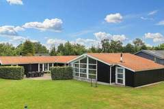 Ferienhaus - Ferienunterkunft in Væggerløse (14 Personen)