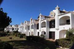 Ferienhaus - Reihenhaus in Armação de Pêra // Casa Ninho - Ferienunterkunft in Armacao De Pera (6 Personen)