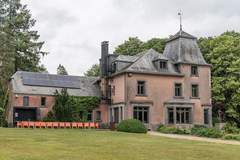 Exklusive Unterkunft, Schloss - La Maison des Fleurs - Schloss in Jamoigne (32 Personen)