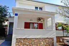 Ferienwohnung - Holiday home Nika Starigrad Paklenica-3-Raum App SD-185 A/01 - 5 Pers - Ferienunterkunft in Starigrad-Paklenica (4 Personen)