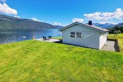 Ferienhaus -  - Ferienhaus in Utvik (4 Personen)