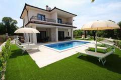 Ferienhaus, Exklusive Unterkunft - Villa Sara - Ferienunterkunft in Malinska (10 Personen)