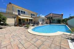 Ferienhaus - Holiday Home Mary - Ferienunterkunft in Jadranovo (8 Personen)