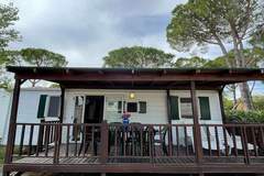 Ferienhaus - Camping Punta Navaccia 4 - Mobilehome Deluxe - Chalet in Tuoro Sul Trasimeno (6 Personen)