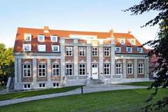 Gutshaus Zicker Wohnung 2 - Ferienunterkunft in Garz (4 Personen)