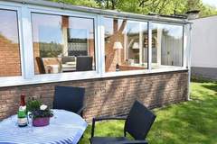 Ferienhaus - Ferienhaus mit Wintergarten - Ferienunterkunft in Graal-Müritz (4 Personen)