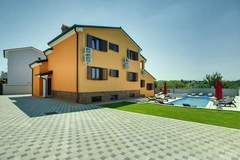 Ferienhaus, Exklusive Unterkunft - Villa Erica - Ferienunterkunft in Pula (14 Personen)