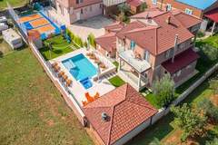Ferienhaus, Exklusive Unterkunft - Villa Istrakamen - Ferienunterkunft in Valtura (18 Personen)