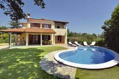 Ferienhaus - Villa Nina - Ferienunterkunft in Medulin (8 Personen)