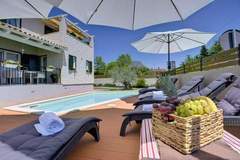 Ferienhaus, Exklusive Unterkunft - Villa Laura - Ferienunterkunft in Krnica (8 Personen)