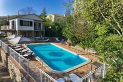 Ferienhaus - Sassetta Castagno - Ferienunterkunft in Sassetta (8 Personen)